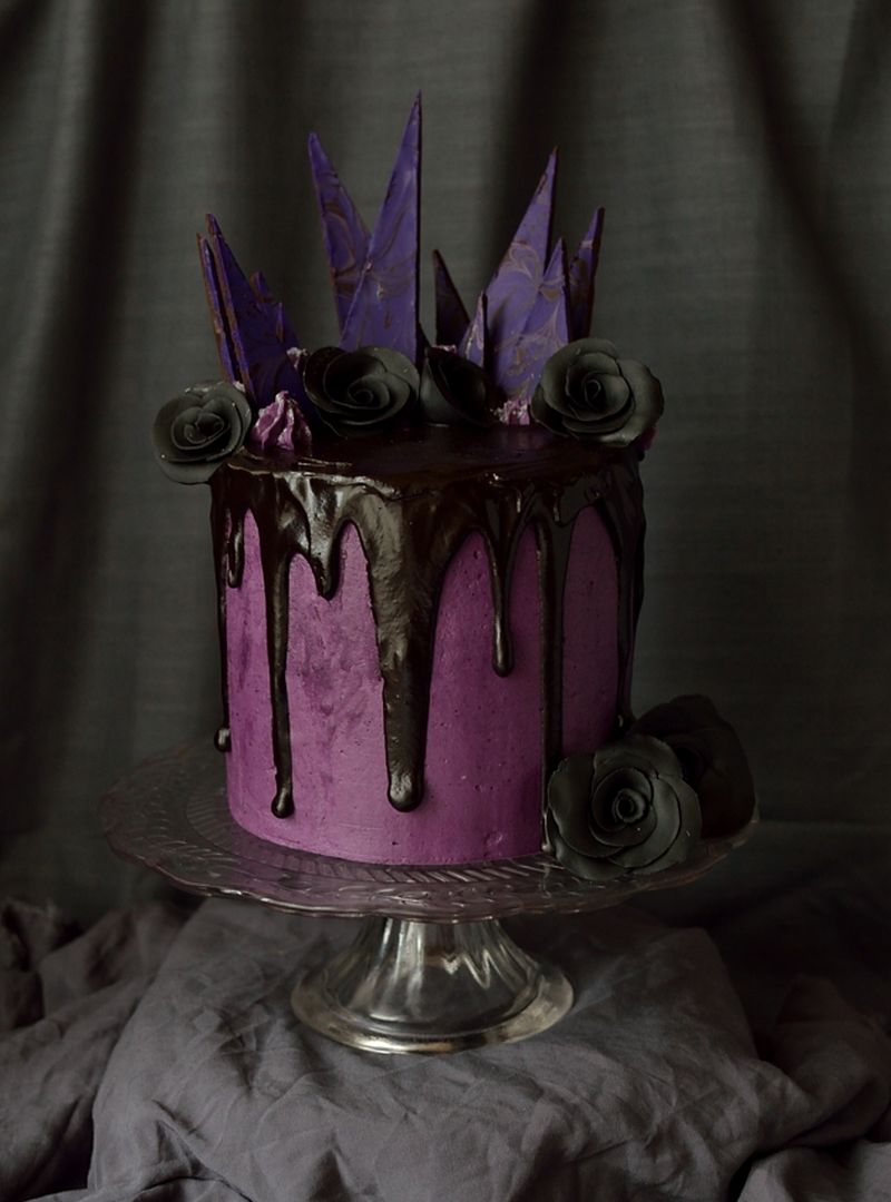 Gothic cake for Halloween