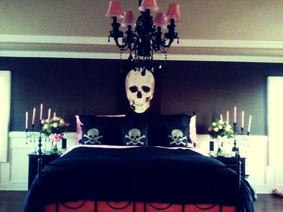 Easy Halloween Bedroom Decor Tips Ideas To Spook Up Your Room