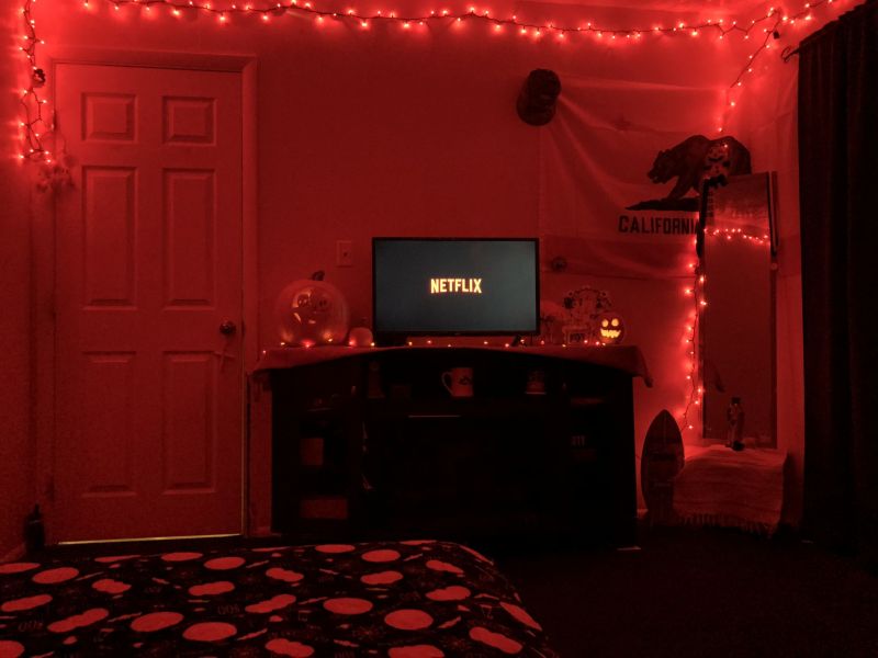 Easy Halloween Bedroom Decor Tips Ideas To Spook Up Your Room