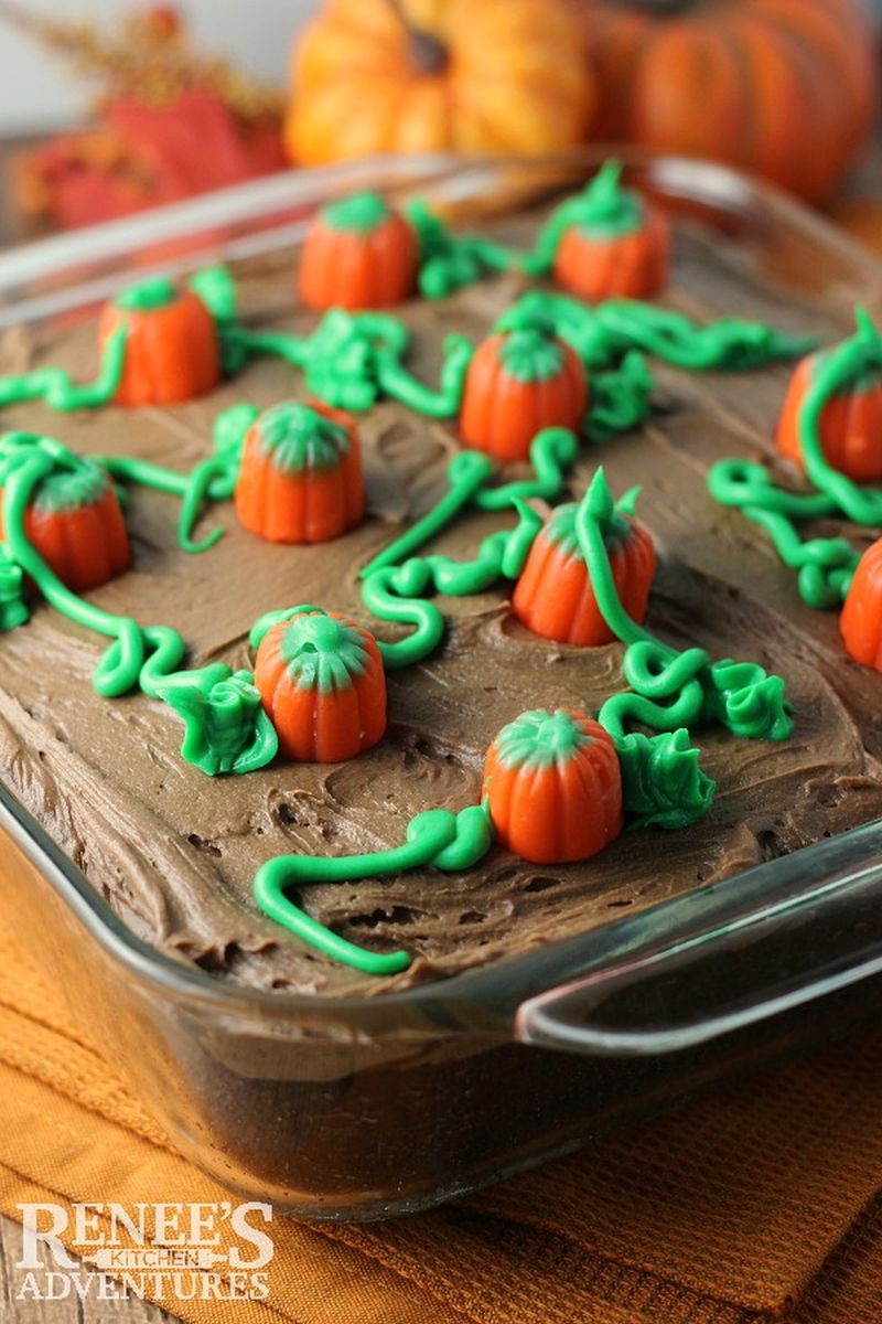 Pumpkin Patch Cake for Halloween