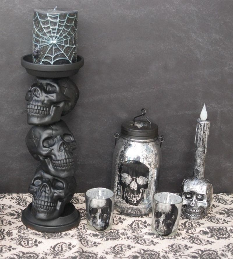 Skull, spiders, and other Halloween props are needful