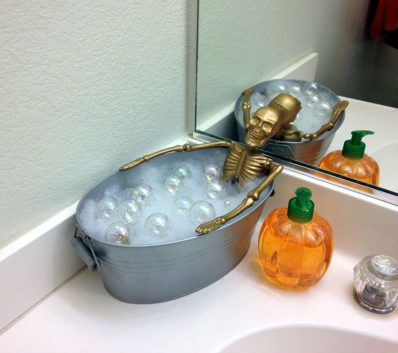 Skull and skeletons in bathroom