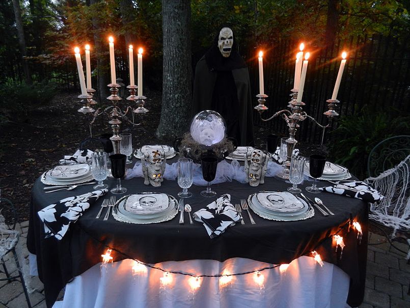 Halloween table display