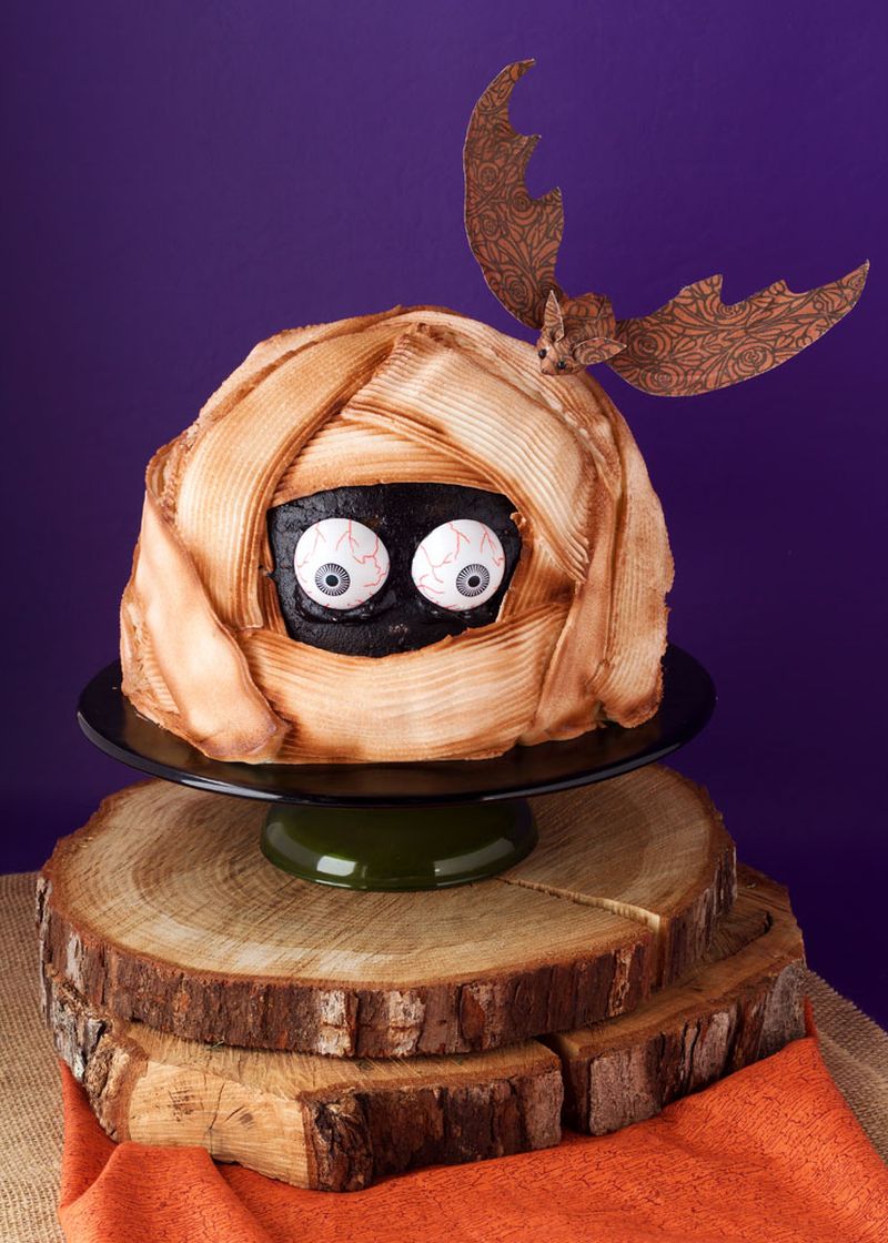 mummy cake for Halloween