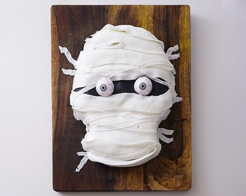mummy cake for Halloween