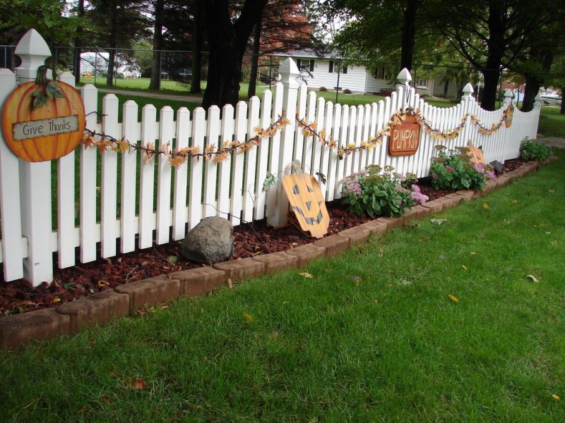 Dangle up Entrance with Ghostly Goodies