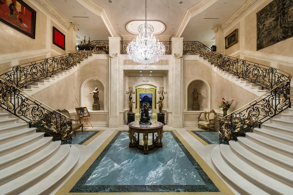 $195 Million Palazzo di Amore Becomes Most Expensive House on Sale