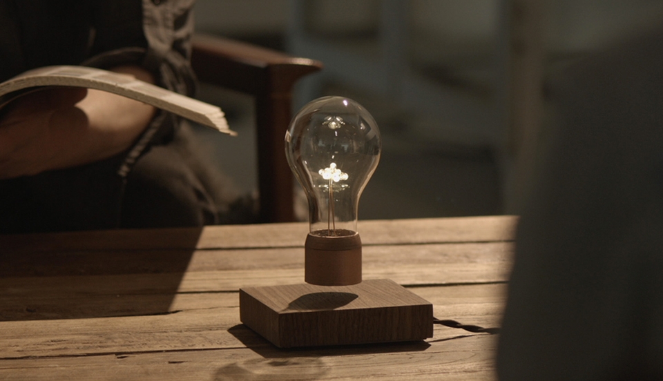 Flyte Levitating Lightbulb by Simon Morris