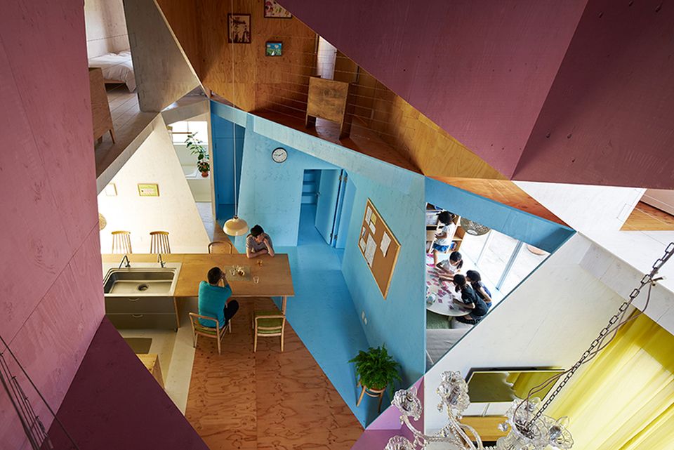 Void in the center creates the family sitting area