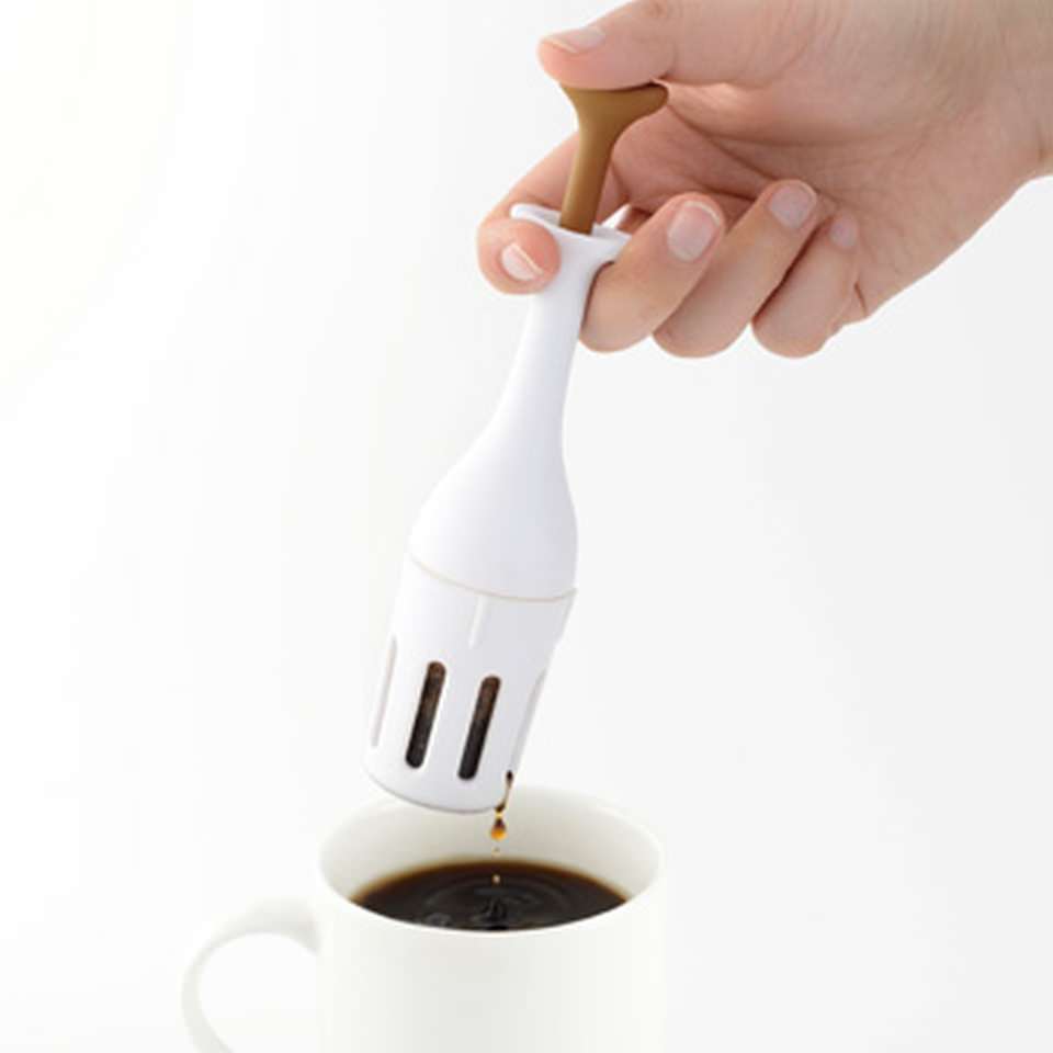 Aozora Coffee Press gives you perfect coffee until the last drop