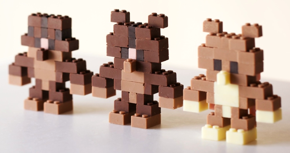 Culinary teddies created with these chocolate Lego pieces