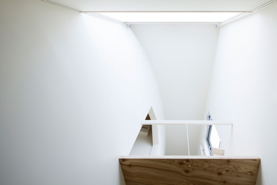 Moon House by Fumi Aso