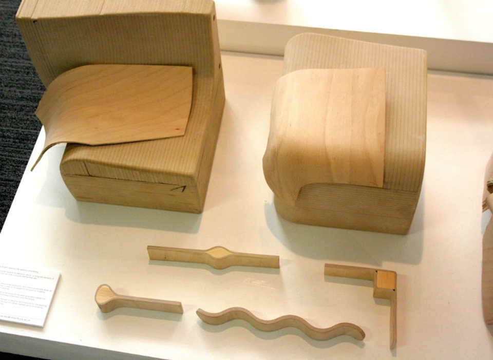 Poly Stool by Mu Hau Kao