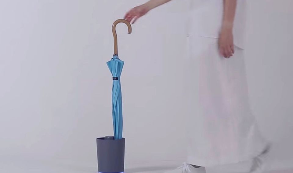 Umbrella Stand by KDDI