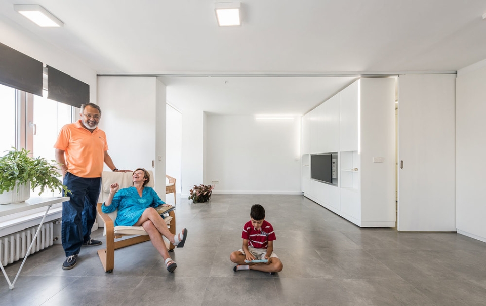 Flexible vacational home designed by PKMN Architectures