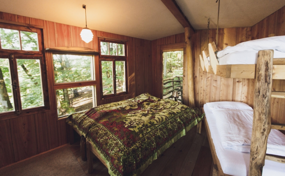 Robins Nest treehouse Hotel