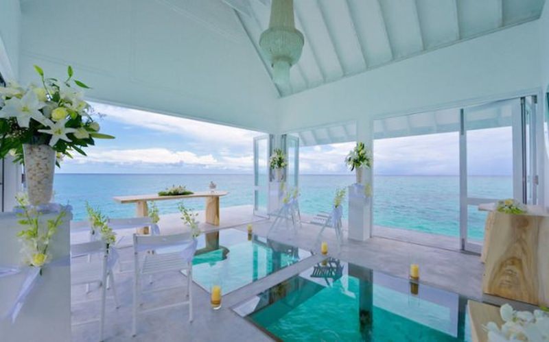 Heaven Wedding in Middle of Indian Ocean