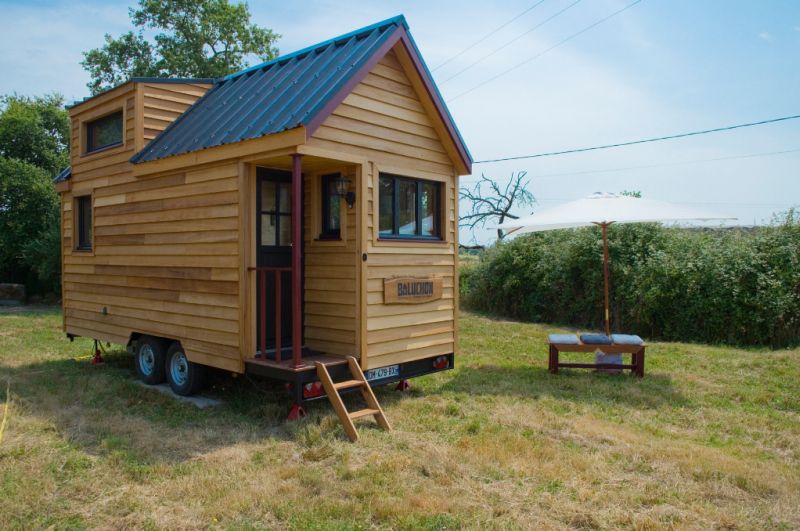 The front view of the tiny house