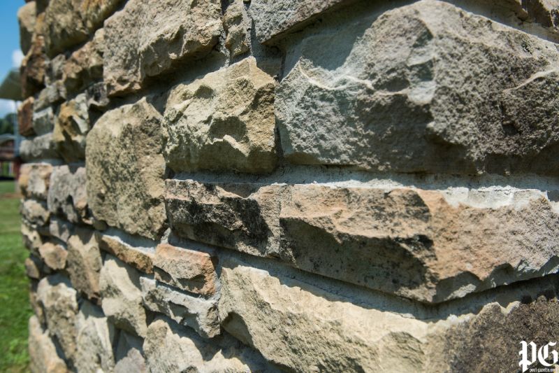 Attractive stone texture all sides