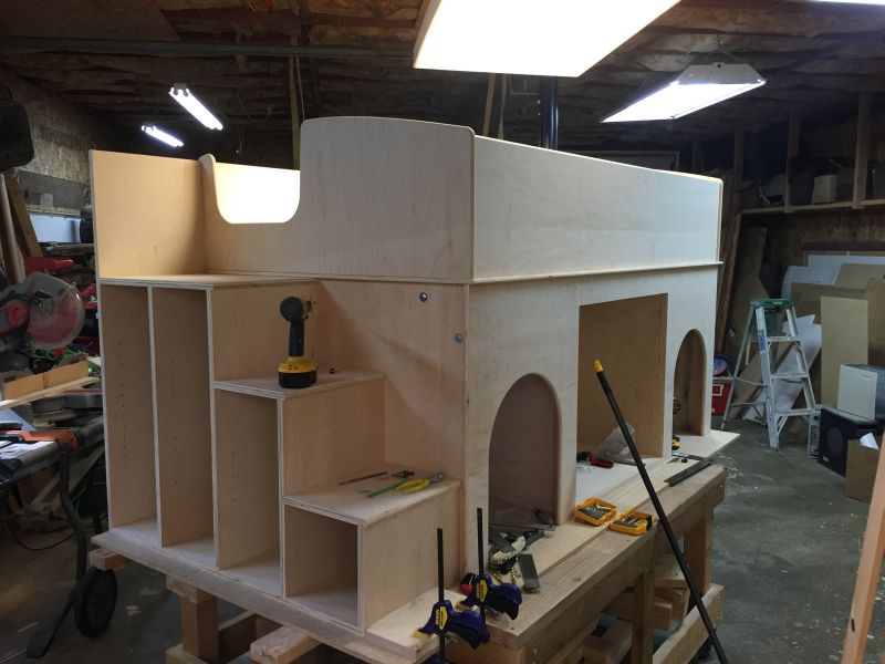 Assembling and decorating the staircase