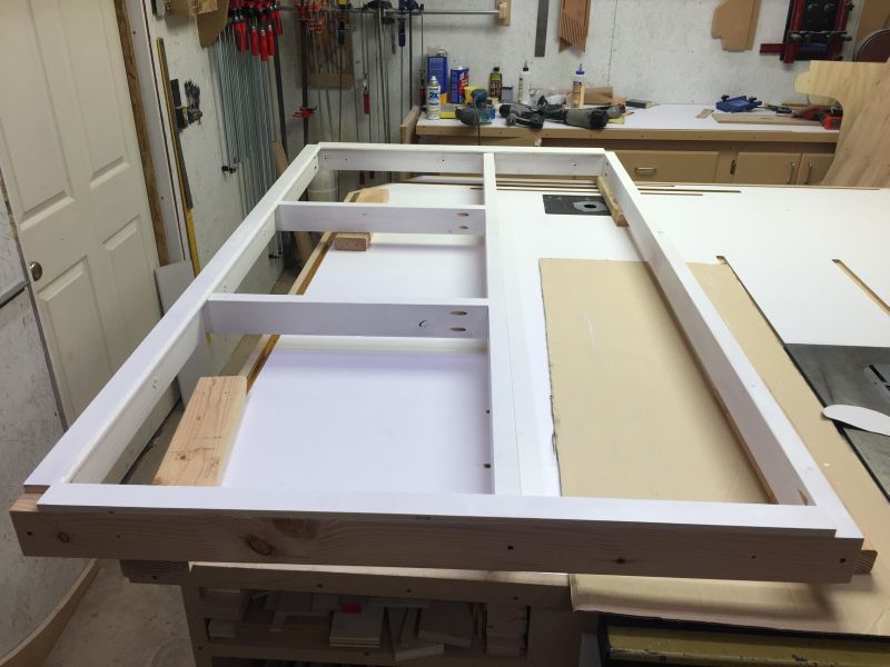 Sub frame for the bed