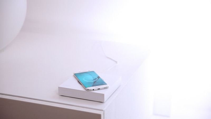 Wirelessly charge your smartphones
