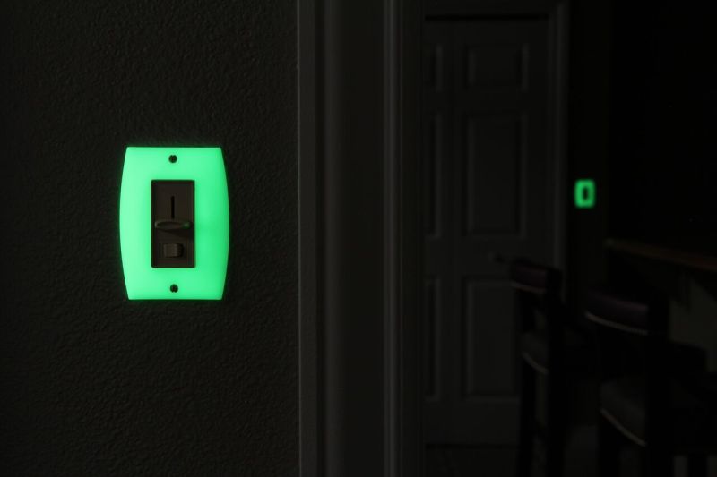 GlowaSwitch Rocker appearance in dark