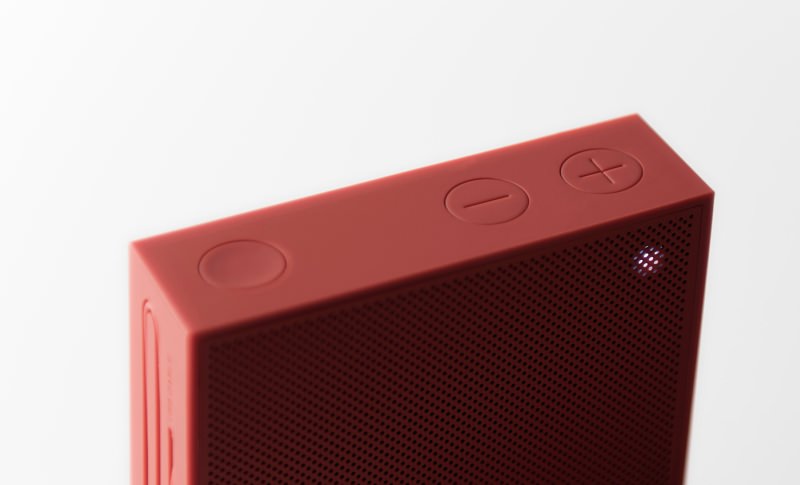 Buttons to controls volume and power