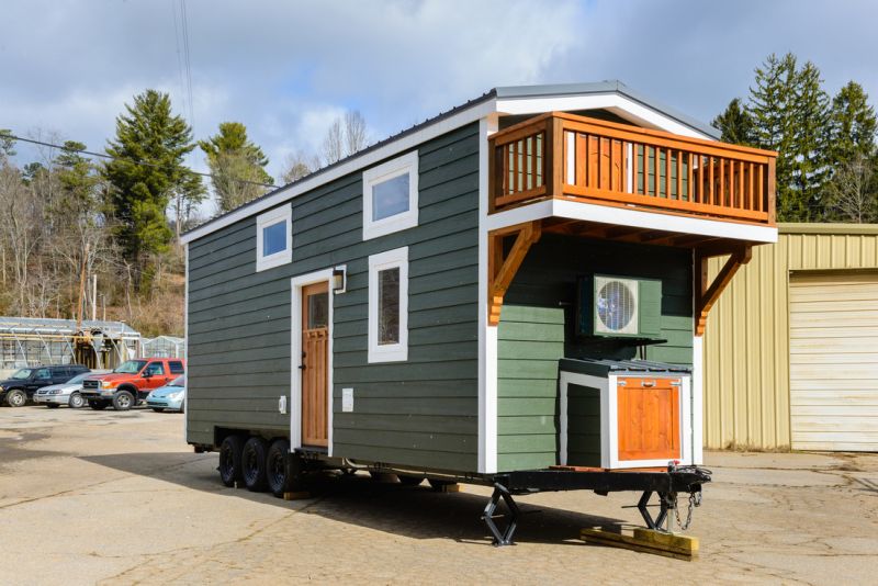 The Sheriff Tiny House On Wheels Boasts A Walk In Closet