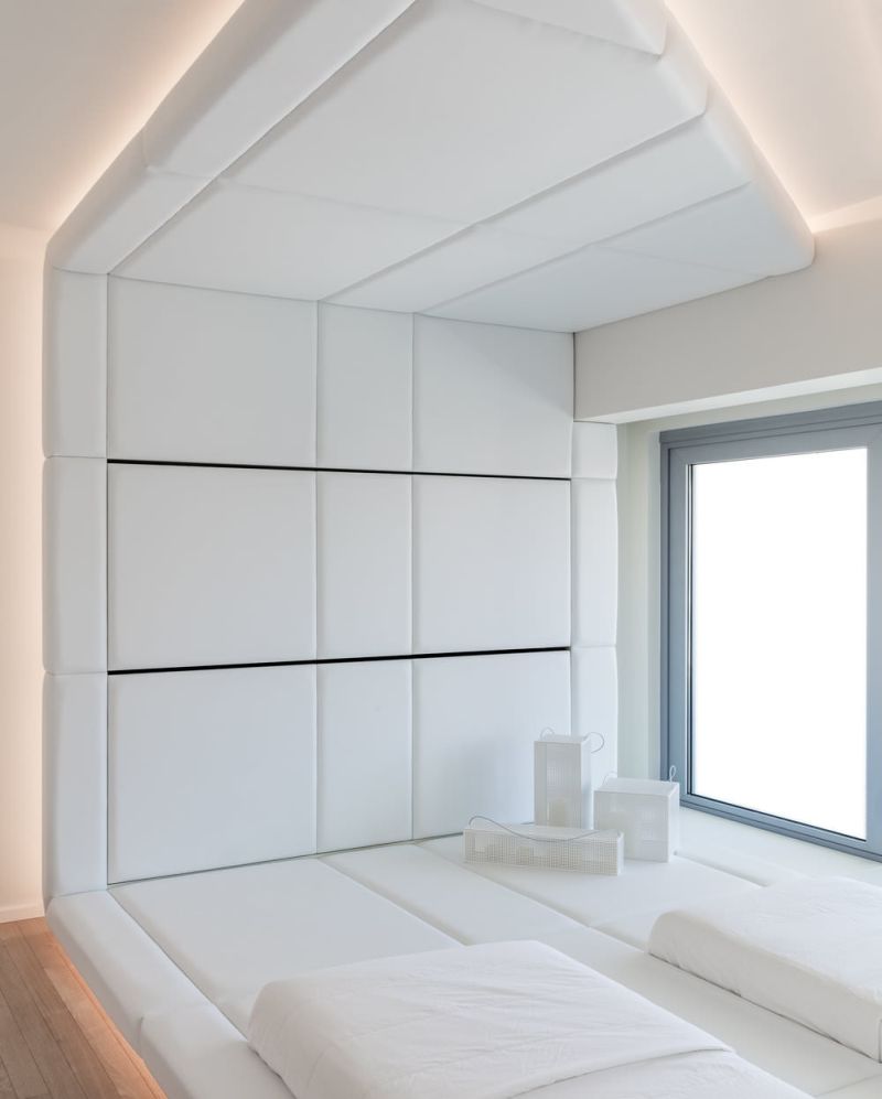 Second bedroom for kids with retracting bunkbeds