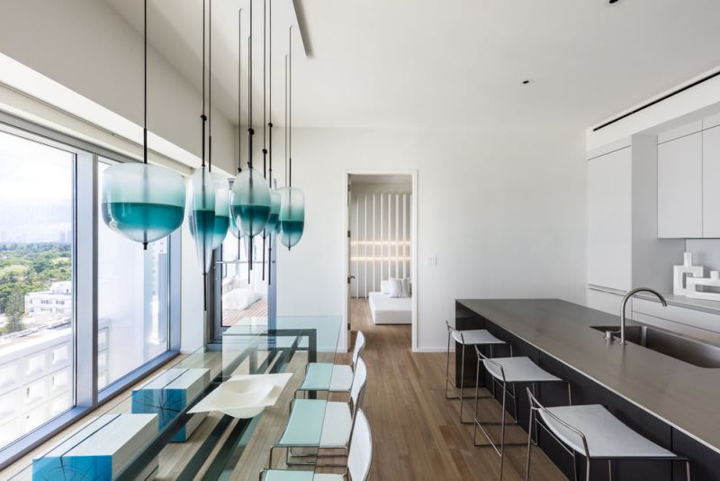 Pendant lighting keeps the space elegant