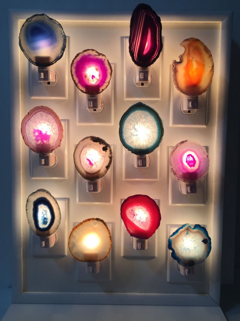 Night light fixtures