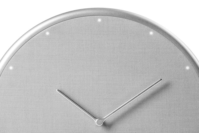 Precise clock hand movement