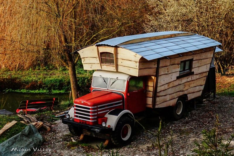 Making this truck house