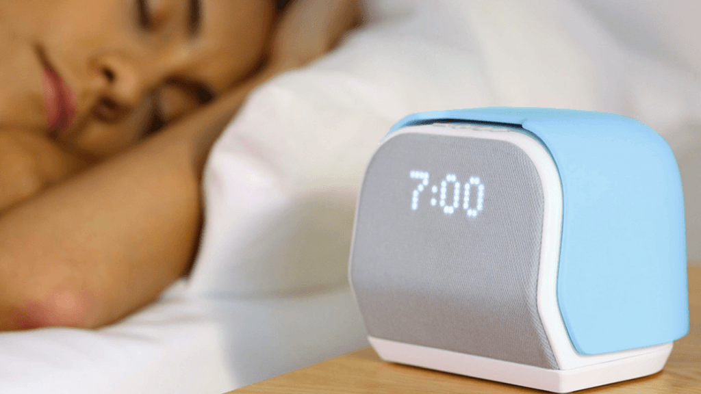 Wakes you up in time by limiting snooze tries