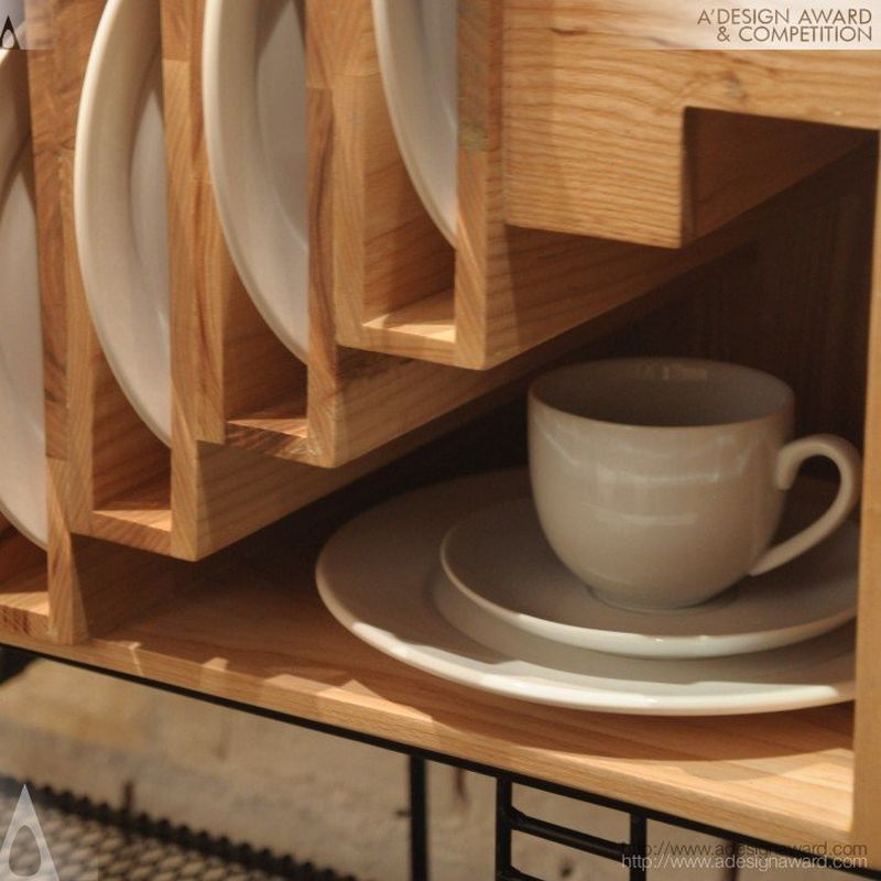 Special inserts for cutlery and cups