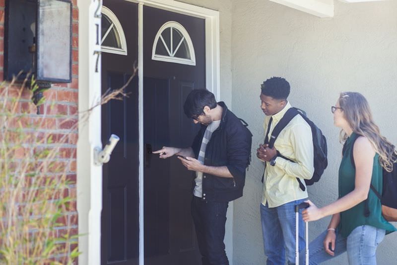 Comfortably host Airbnb guests
