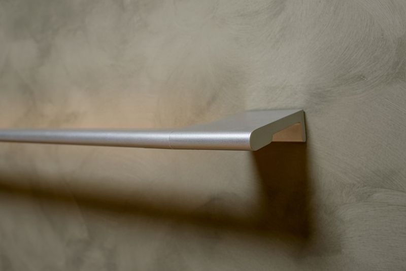 Shine Towel Rack