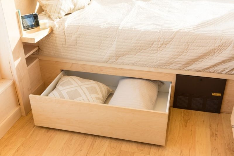 Hidden storage cabinet under incorporated the bed