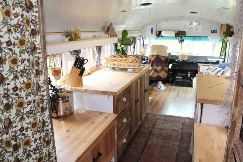 10 Best Inspiring School Bus Conversion Ideas