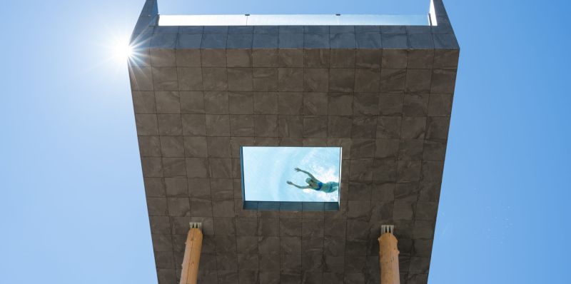 Glass window to feel like floating in up in sky