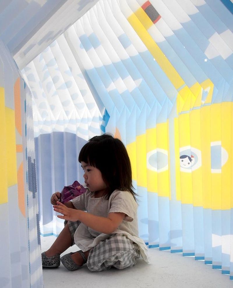 Accordion playhouse