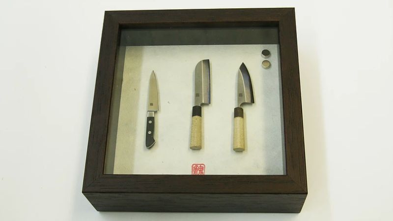 Display case for knifes