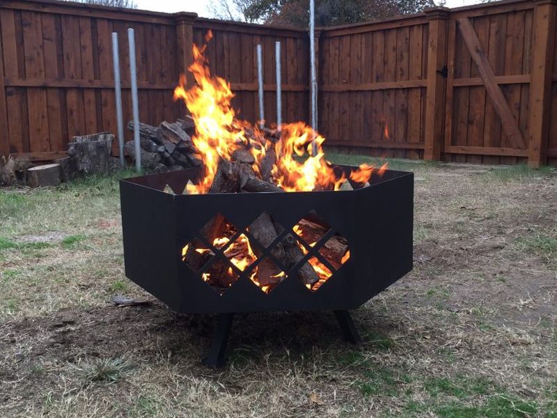 Texas Girl Designs Diy Steel Fire Pit With Diamond Cut Patterns