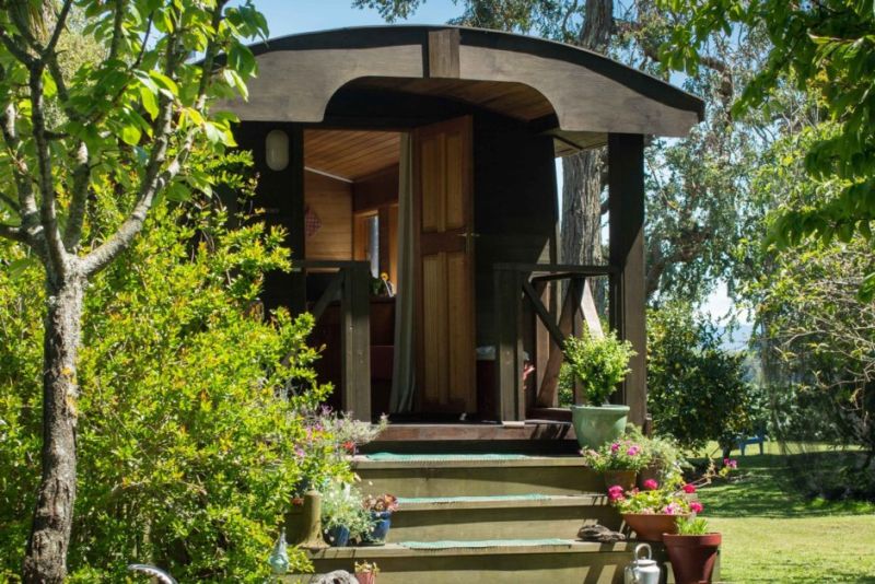 wooden cabin