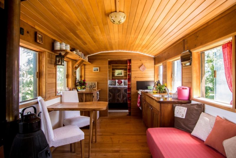 wooden cabin