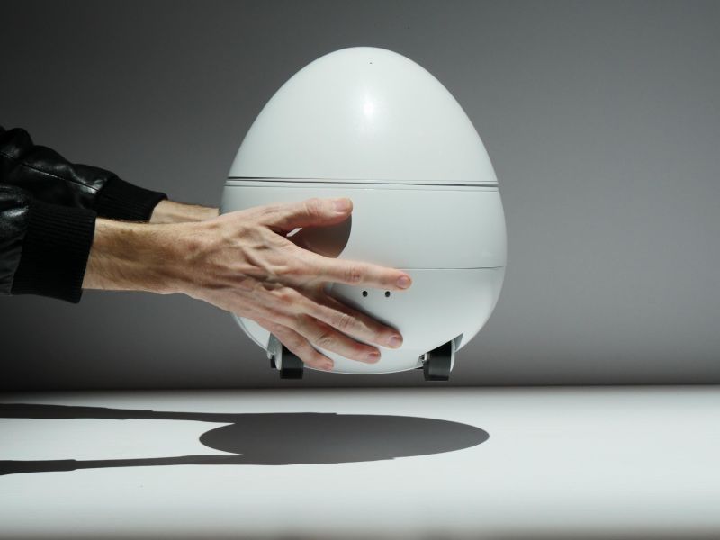CES 2017: Panasonic’s egg-shaped home robot with built-in projector
