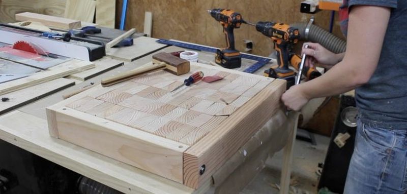 DIY end grain knife throwing target