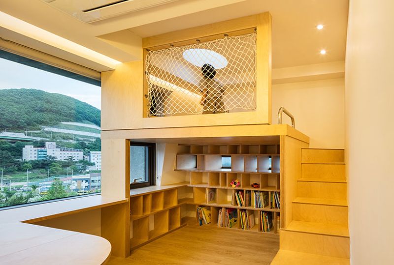 Moon Hoon builds angled concrete house in shape of an owl
