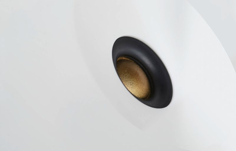 Gold-plated Julieta loudspeaker by Kroma Audio